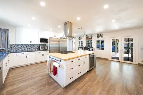 Kitchen - 237 Durgin St, Ramona, CA 92065 photo 4 of 4