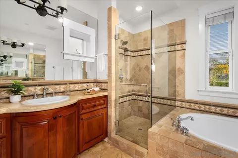 Bath - 411 Orange Ave #1, Coronado, CA 92118 photo 4 of 4
