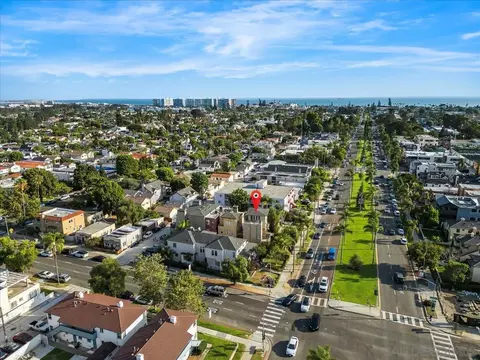 View/Area - 411 Orange Ave #1, Coronado, CA 92118 photo 5 of 6