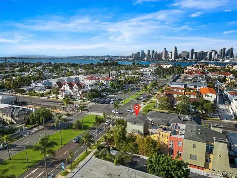 View/Area - 411 Orange Ave #1, Coronado, CA 92118 photo 4 of 6