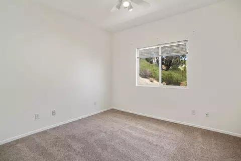 Bedroom - 318 Diamante Way, Oceanside, CA 92056 photo 4 of 6
