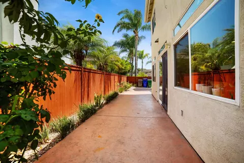 Exterior - 318 Diamante Way, Oceanside, CA 92056 photo 2 of 5