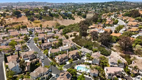 View/Area - 318 Diamante Way, Oceanside, CA 92056 photo 5 of 6