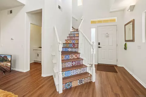 Entry Way - 318 Diamante Way, Oceanside, CA 92056 photo 2 of 2