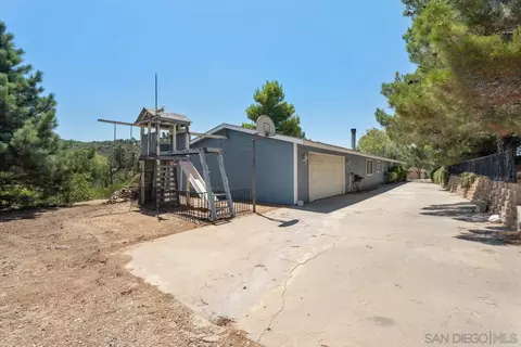 Exterior - 3511 Lakeview Dr, Julian, CA 92036 photo 2 of 5