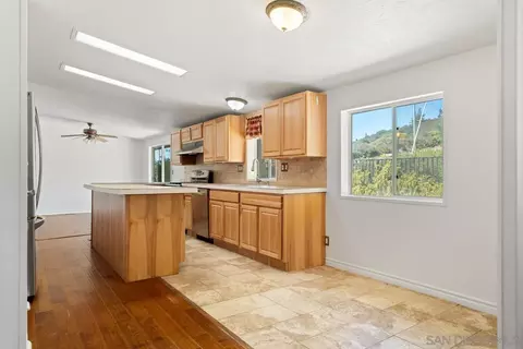 Kitchen - 3511 Lakeview Dr, Julian, CA 92036 photo 3 of 3