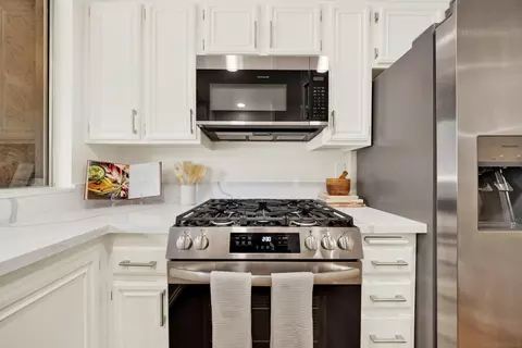 Kitchen - 1122 Grape St, San Marcos, CA 92069 photo 8 of 8
