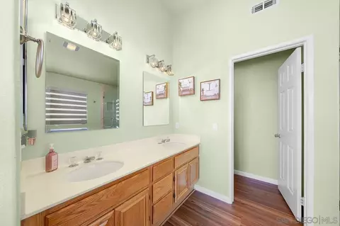 Bath - 2617 Lobelia Rd, Alpine, CA 91901 photo 3 of 4