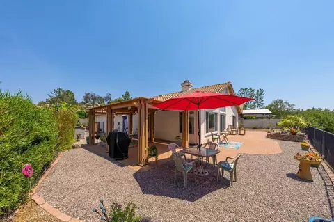 Exterior - 2617 Lobelia Rd, Alpine, CA 91901 photo 5 of 7