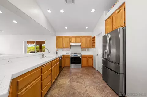 Kitchen - 2617 Lobelia Rd, Alpine, CA 91901 photo 2 of 3