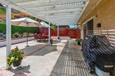 13423 Tobiasson Rd, Poway, CA 92064 photo 3