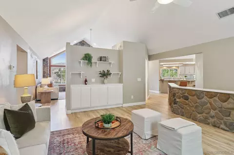Living - 11810 Hi Ridge Rd, Lakeside, CA 92040 photo 2 of 7