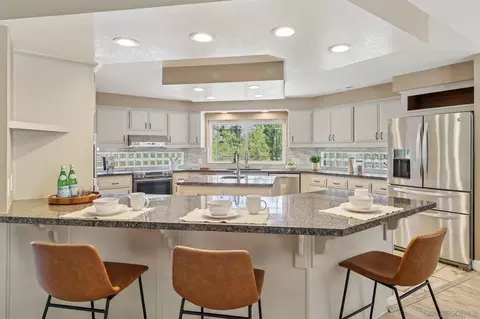 Kitchen - 11810 Hi Ridge Rd, Lakeside, CA 92040 photo 3 of 5