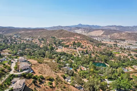 View/Area - 11810 Hi Ridge Rd, Lakeside, CA 92040 photo 7 of 12