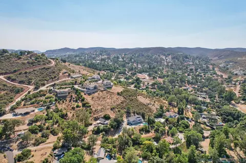 View/Area - 11810 Hi Ridge Rd, Lakeside, CA 92040 photo 11 of 12