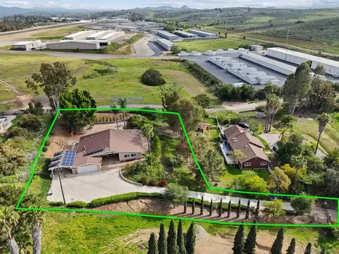 View/Area - 1852 Foxfire Rd, Fallbrook, CA 92028 photo 4 of 6