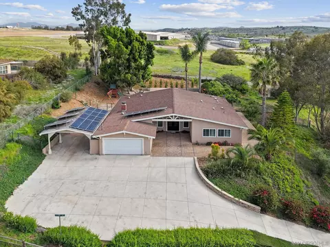 View/Area - 1852 Foxfire Rd, Fallbrook, CA 92028 photo 1 of 6