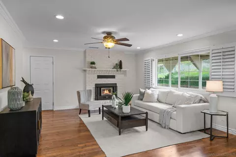 Living - 1852 Foxfire Rd, Fallbrook, CA 92028 photo 3 of 6
