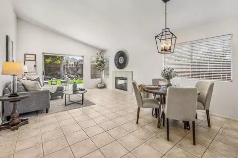 5341 Gooseberry Way, Oceanside, CA 92057 photo 2