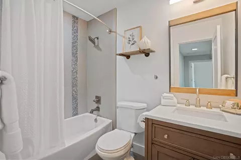 Bath - 3105 Madera Ct, Carlsbad, CA 92009 photo 1 of 4