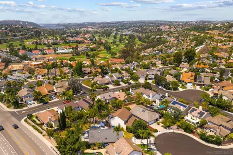 View/Area - 3105 Madera Ct, Carlsbad, CA 92009 photo 8 of 11