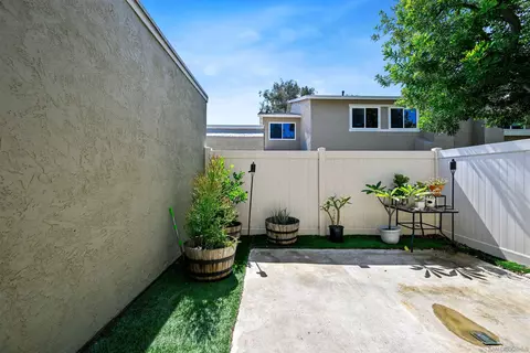 Exterior - 13605 Sycamore Tree Ln, Poway, CA 92064 photo 2 of 6