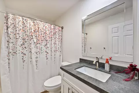 Bath - 13605 Sycamore Tree Ln, Poway, CA 92064 photo 4 of 5