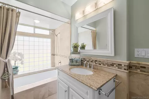 3560 Donna Dr, Carlsbad, CA 92008 photo 21