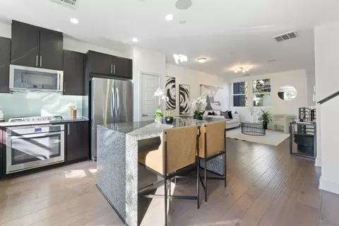 7774 Stylus Dr, San Diego, CA 92108