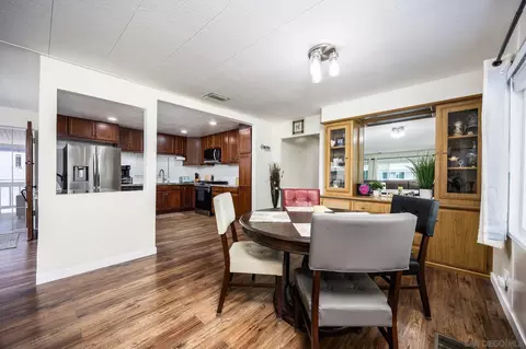 Dining - 8301 Mission Gorge Rd #SPC 382, Santee, CA 92071 photo 2 of 3