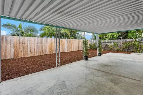 Exterior - 709 Sunflower St, Encinitas, CA 92024 photo 4 of 7