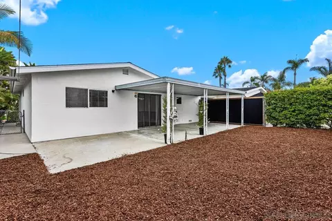 Exterior - 709 Sunflower St, Encinitas, CA 92024 photo 6 of 7