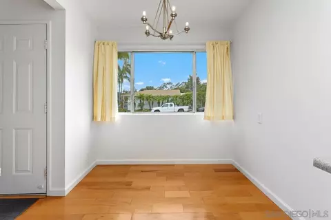 Dining - 709 Sunflower St, Encinitas, CA 92024 photo 2 of 2