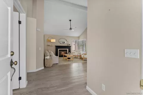 2139 Royal Lytham Gln, Escondido, CA 92026 photo 7