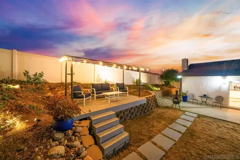 Exterior - 10150 Waynecrest Ln, Santee, CA 92071 photo 7 of 21