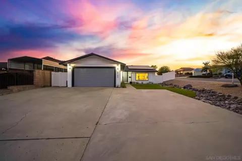 Exterior - 10150 Waynecrest Ln, Santee, CA 92071 photo 13 of 21