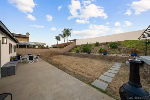 Exterior - 10150 Waynecrest Ln, Santee, CA 92071 photo 17 of 21