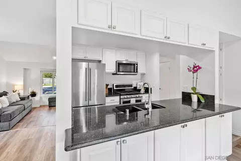 Kitchen - 10150 Waynecrest Ln, Santee, CA 92071 photo 4 of 4