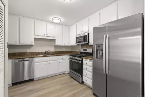 Kitchen - 12194 Wilsey Way, Poway, CA 92064 photo 2 of 3