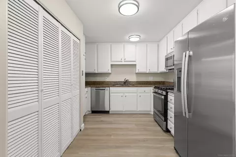 Kitchen - 12194 Wilsey Way, Poway, CA 92064 photo 3 of 3