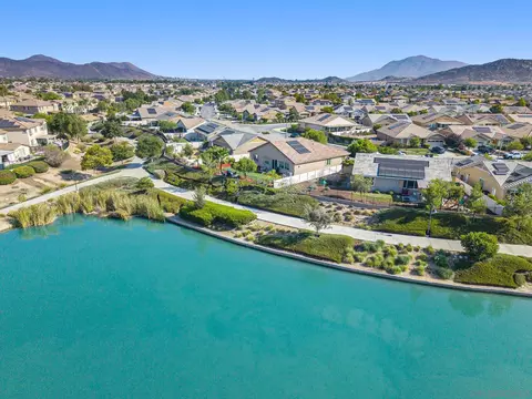 View/Area - 30357 Bristol Gate Ln, Menifee, CA 92584 photo 5 of 8