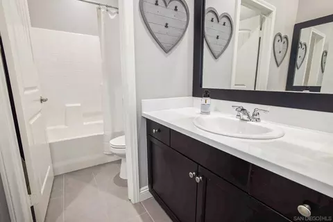 Bath - 30357 Bristol Gate Ln, Menifee, CA 92584 photo 2 of 2