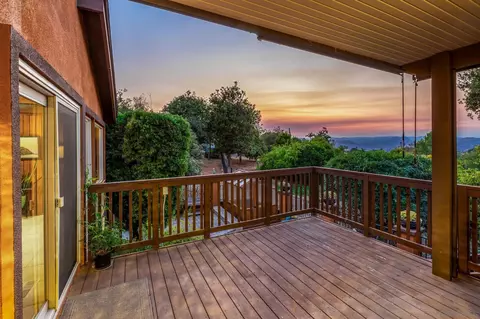 Exterior - 2260 E Mission Rd, Fallbrook, CA 92028 photo 7 of 9