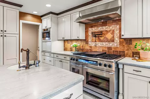 Kitchen - 2260 E Mission Rd, Fallbrook, CA 92028 photo 5 of 5