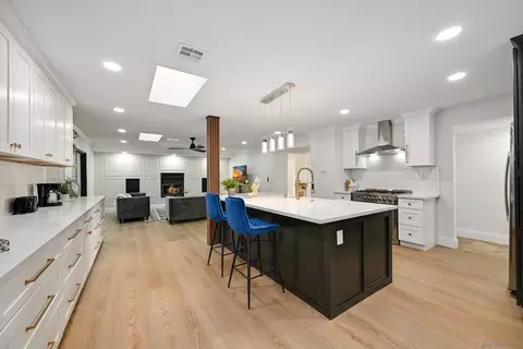 4367 Summit Dr, La Mesa, CA 91941 photo 5
