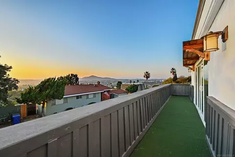 4367 Summit Dr, La Mesa, CA 91941 photo 39