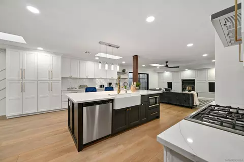 4367 Summit Dr, La Mesa, CA 91941 photo 6