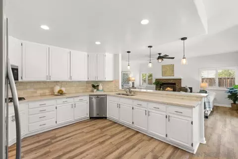 Kitchen - 2084 Roberts Pl, Escondido, CA 92029 photo 2 of 5