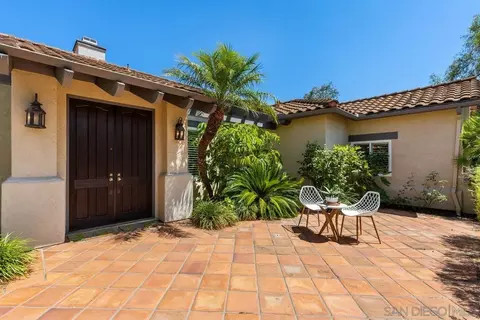 Exterior - 2084 Roberts Pl, Escondido, CA 92029 photo 2 of 14