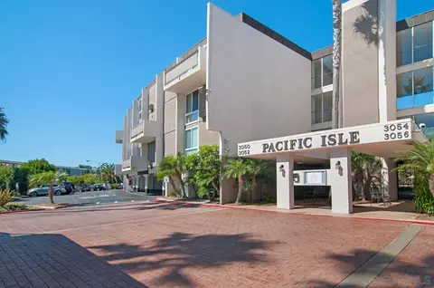 3050 Rue Dorleans #412, San Diego, CA 92110